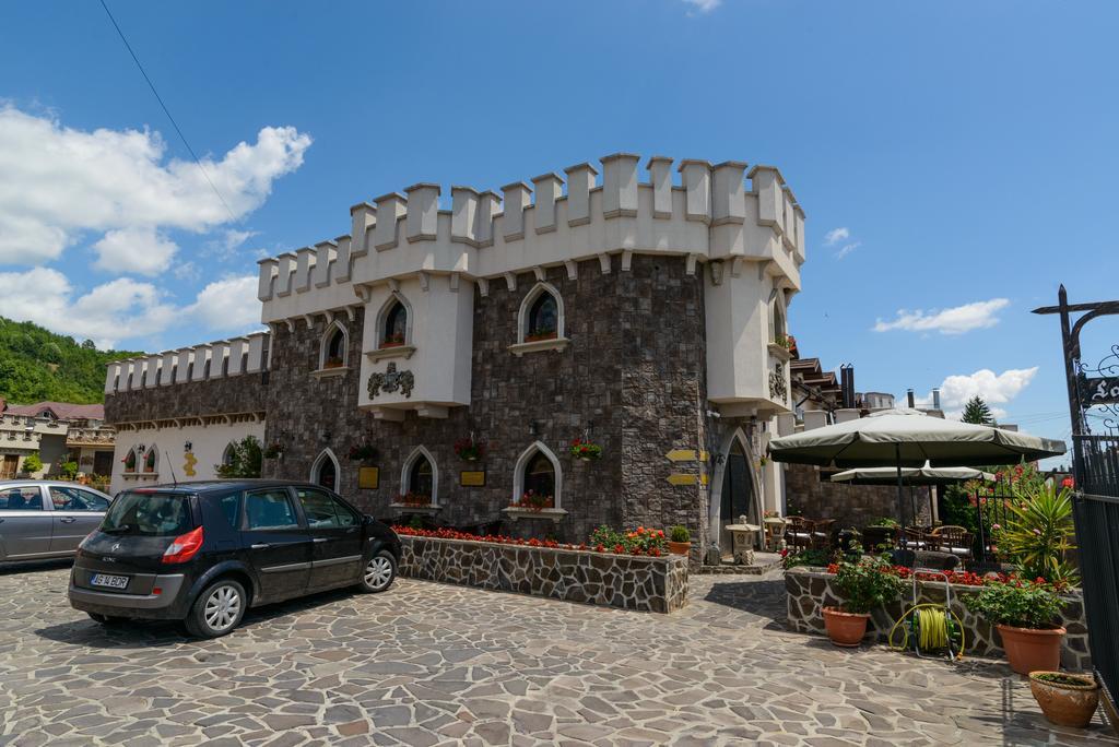 Hotel Lacetate Пітешть Екстер'єр фото