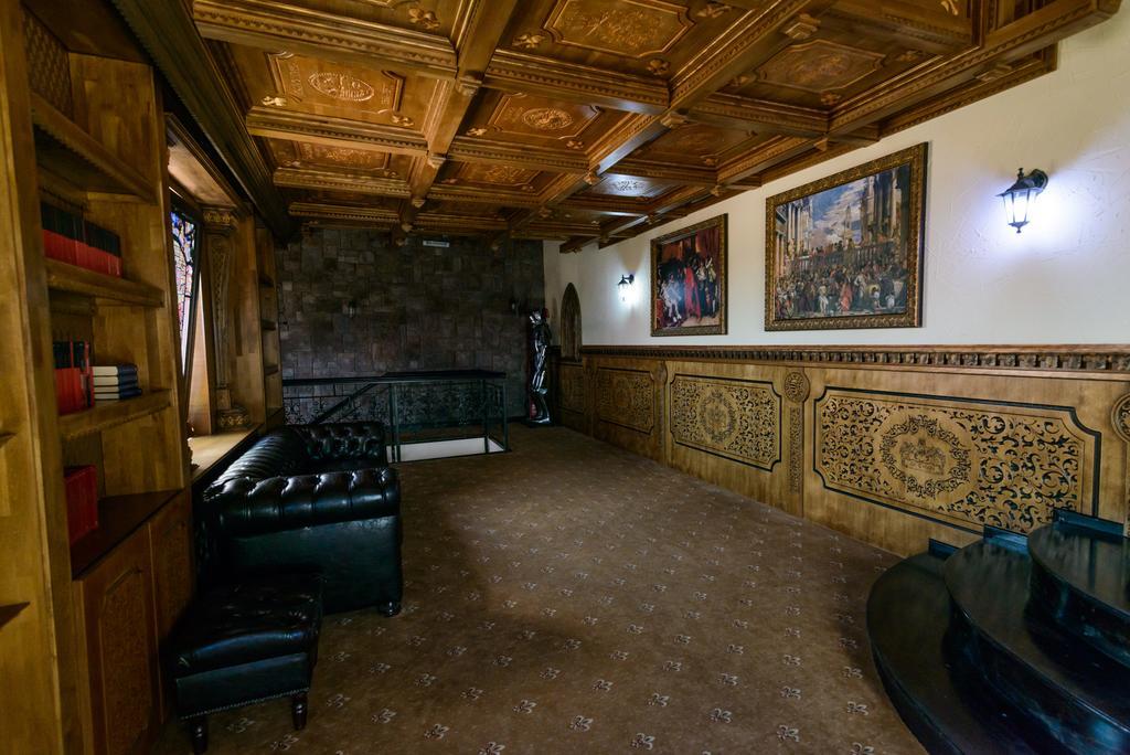 Hotel Lacetate Пітешть Екстер'єр фото